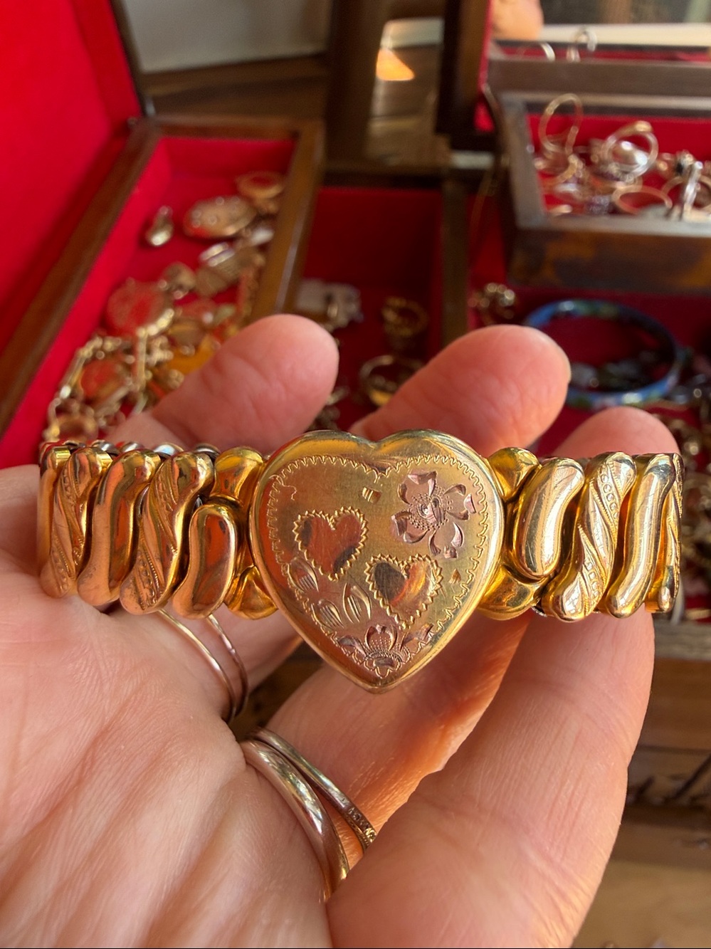 Antique DFB Co Carmen Sweetheart Bracelet 1900s Double heart Gold Filled MINT